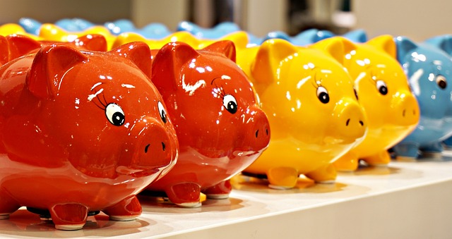 Investmentfondstypen - bunte Sparschweine