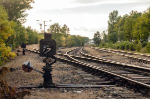 Umfirmierung Bahnschienen mit Weichen